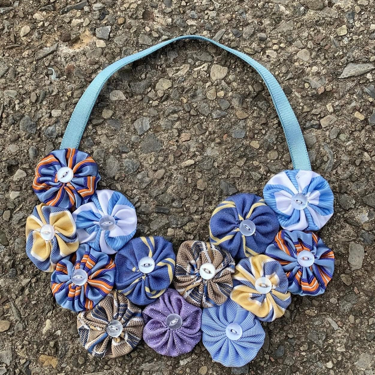 Yo-Yo Tie Necklaces with Pearlized Buttons